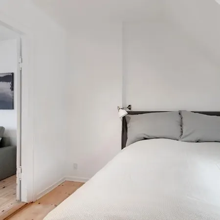 Cozy Scandinavian Flat In The Heart Of